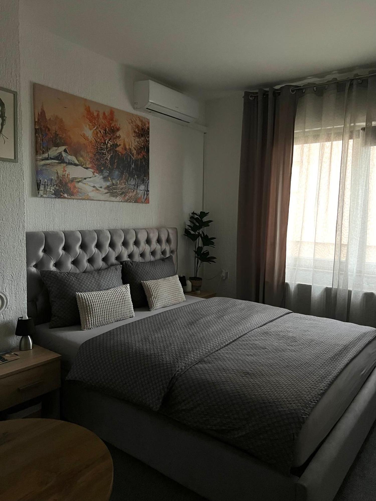 Luxrooms - Hotel Type With Private Jacuzzi Bjelovar Exterior photo